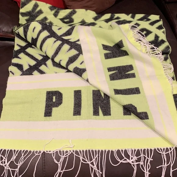 Pink Victoria’s secret’s - Picture 2 of 2